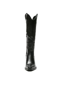 Bota vaquera de cuero negro con costuras decorativas, punta afilada y caña acampanada. La textura suave y los sutiles detalles de diseño realzan su apariencia.