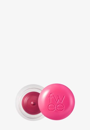 Kleine ronde doorzichtige container met donkerroze crème erin en een felroze deksel met reliëfletters "fw ee", ernaast geplaatst.