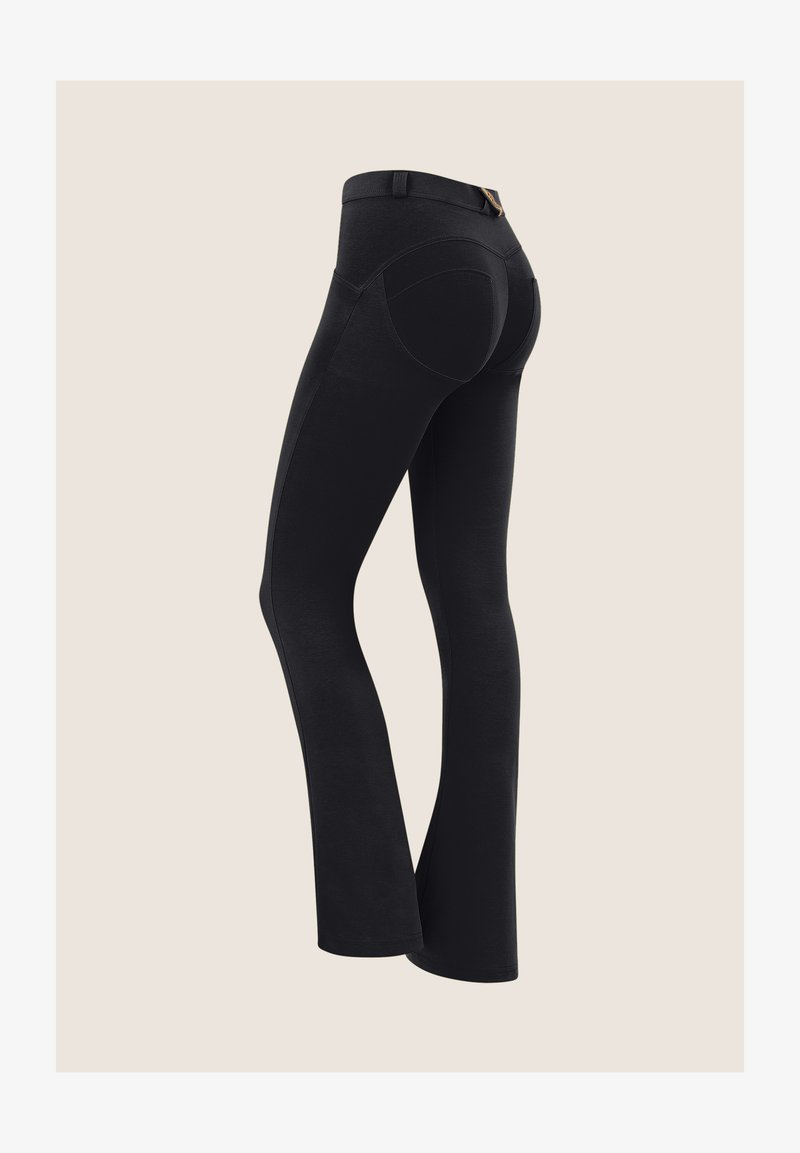 Freddy WR UP PUSH UP SHAPING BOOTCUT Pantalon Classique Nero noir freddy-wr-up-push-up-shaping-bootcut-pantalon-classique-nero-noir