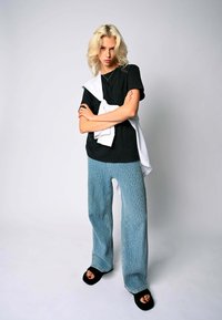 Mira Paris BRUTAL BACK VINTAGE - T-shirt print - black denim