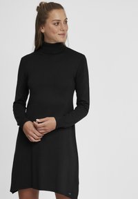 Oxmo OXWINALA - Abito in maglia - black