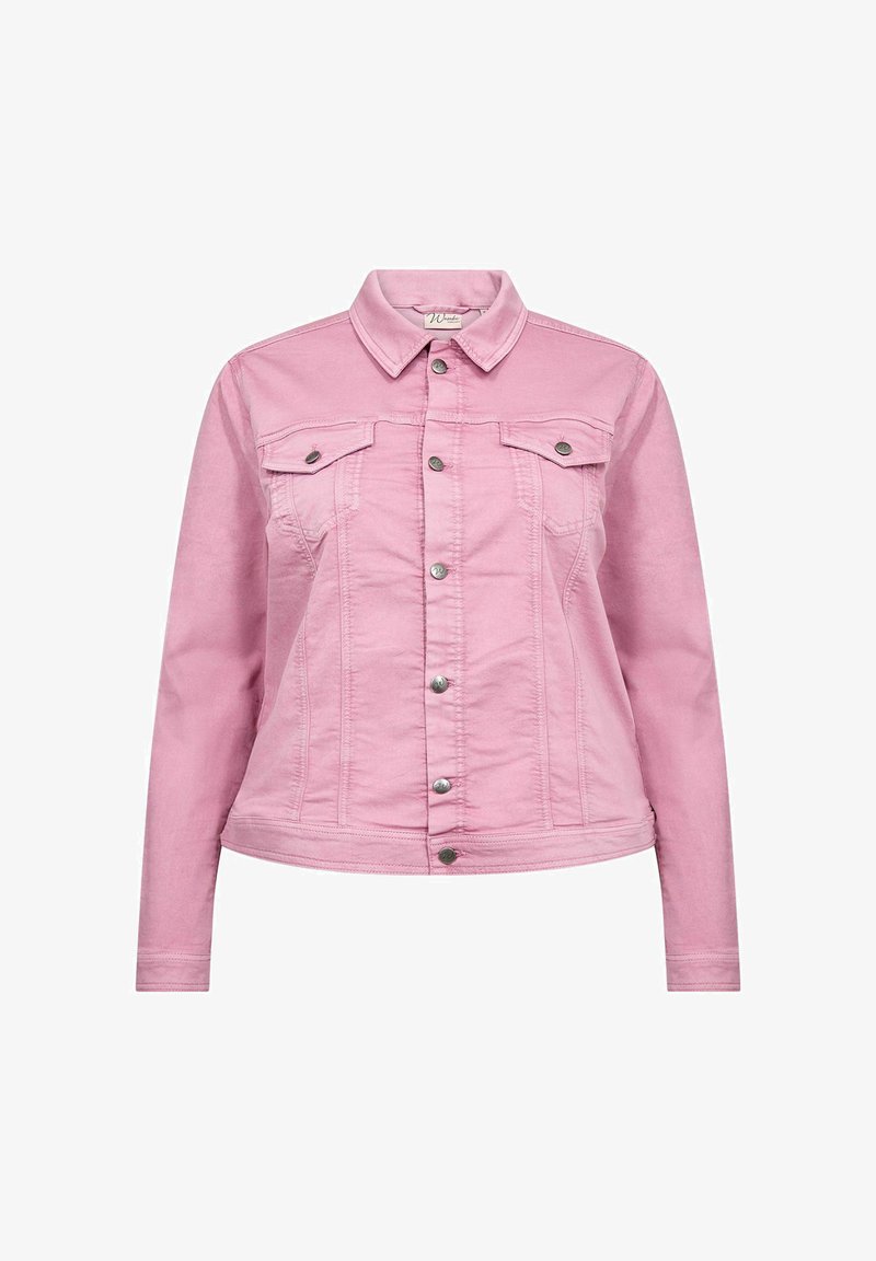 Rosa denimjakke med lange ærmer, knaplukning foran, to brystlommer og sølvhardware detaljer. Glat tekstur og skræddersyet pasform.