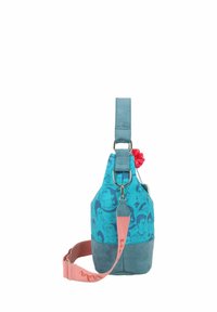 Borsa in tessuto blu con fondo testurizzato, con illustrazioni grafiche di volti. Cintura rosa regolabile con logo, dettagli in metallo.