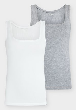 Zwei Tanktops: eines in Weiß, das andere in Hellgrau. Beide haben ein quadratisches Dekolleté, sind ärmellos und aus weichem Baumwollmaterial mit taillierter Form.