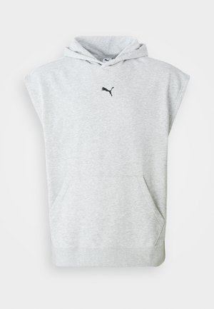 Vaaleanharmaa hihaton Puma-huppari, jossa on kengurulokero ja musta Puma-logo keskellä huppua.