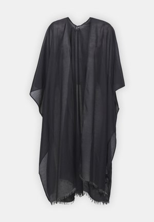 Διάφανο μαύρο κιμονό με ανοιχτό μπροστινό μέρος, φαρδιές μανίκες και τσαλακωτές άκρες, φτιαγμένο από ελαφρύ ύφασμα, προσφέροντας μια ρέουσα σιλουέτα.