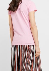 GAP Jednoduché tričko - pink