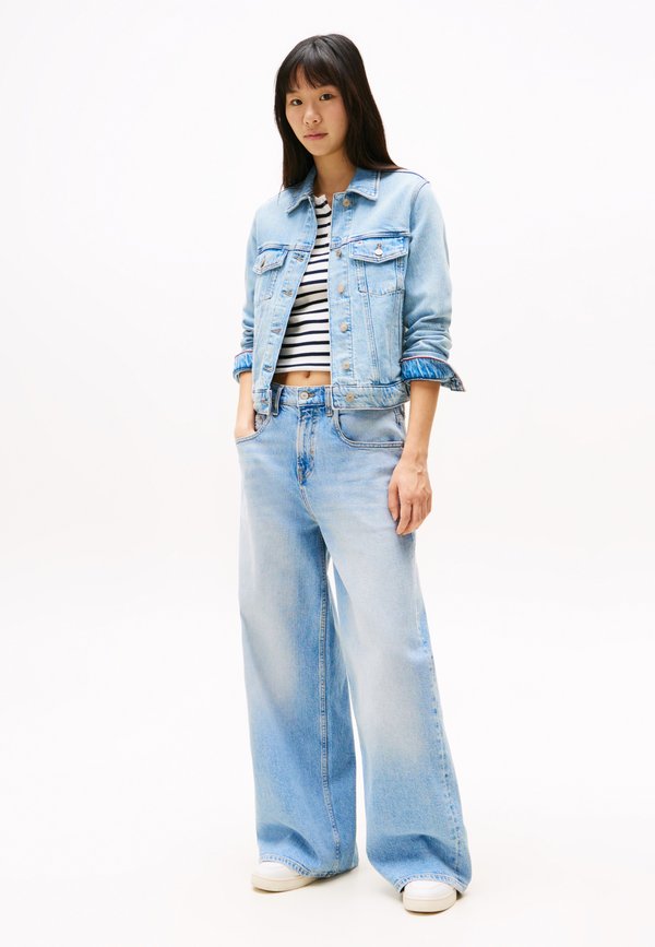 CLASSIC TRUCKER - Denim jacket - denim light2