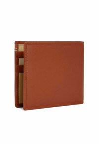 Portafoglio in pelle marrone con un design semplice a pieghe, texture liscia e diversi scomparti per carte all'interno. Bordo cucito per maggiore durata.