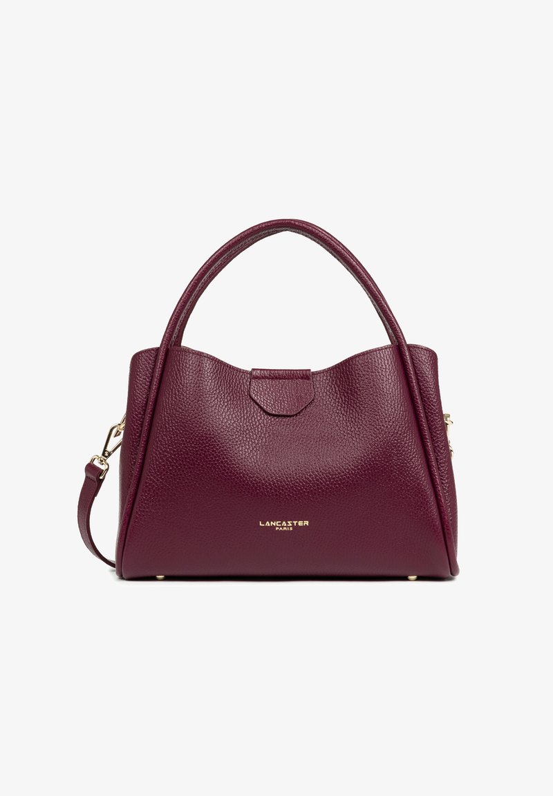 Borsa in pelle testurizzata borgogna con una parte superiore curvata e accessori in oro. Comprende maniglie doppie e una tracolla removibile per una maggiore versatilità.