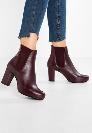 Ankle boots - bordeaux