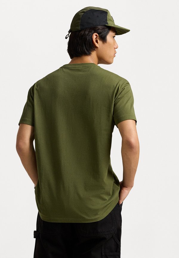 CLASSIC FIT POLO BEAR JERSEY T SHIRT - Print T-shirt - new olive defender bear2