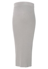 Grijze geribbelde kokerrok met een hoge tailleband, uitgerust met een strakke pasvorm en een knielange snit. Soepele textuur en minimale details.