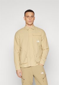 The North Face UTILITY OVERSIZED SHIRT - Marškiniai - khaki stone