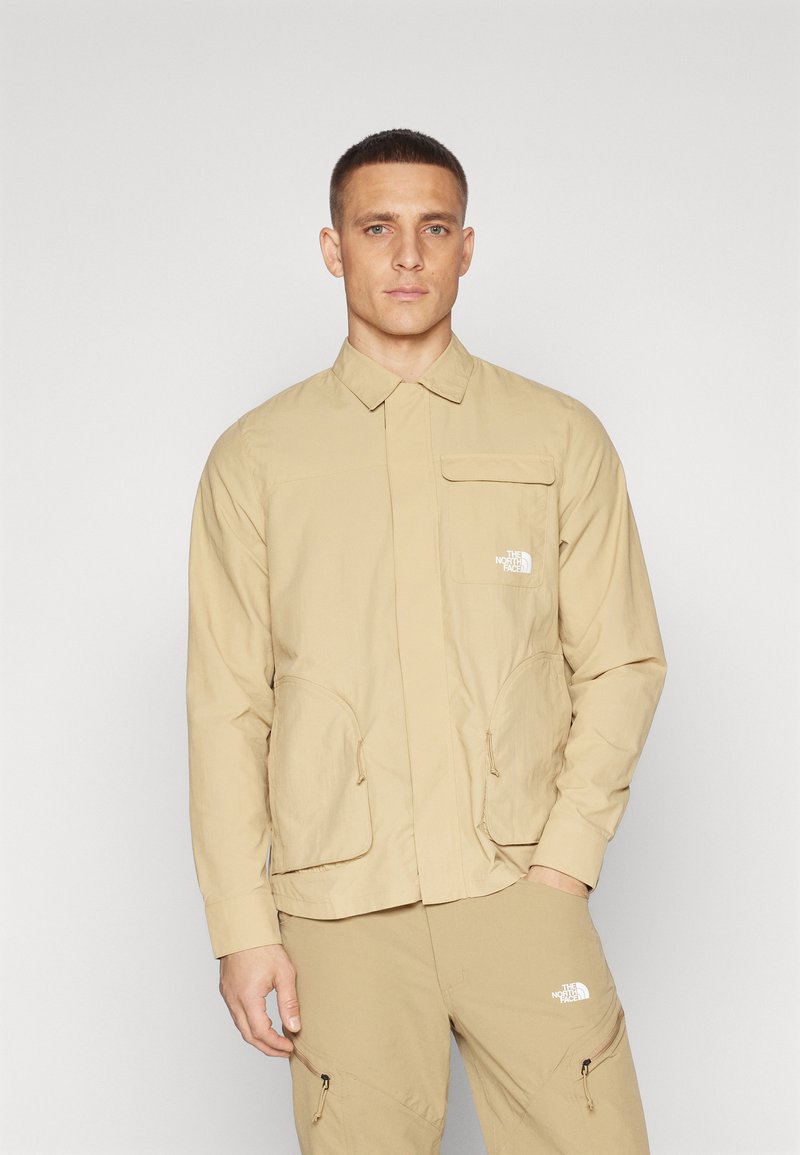 The North Face UTILITY OVERSIZED SHIRT - Marškiniai - khaki stone
