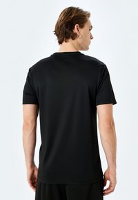 Koton - T-shirt z nadrukiem