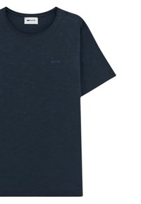 T-shirt in cotone blu navy a maniche corte con scollatura rotonda e un piccolo logo sul petto, caratterizzato da una texture liscia e una vestibilità comoda.