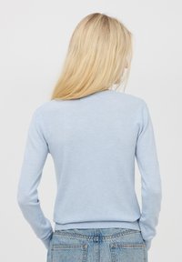 Terranova BASIC A TINTA UNITA - Maglione - celeste