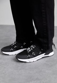 Sportbačiai - black/white