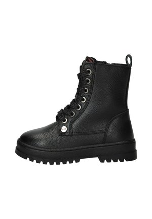 Zwarte leren enkellaarsjes met een gestructureerde afwerking, ronde neus en vetersluiting. Voorzien van metalen oogjes en een chunky zool.