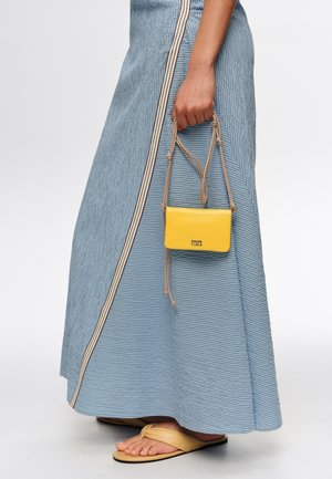 BIMBA Y LOLA, Monedero - amarillo