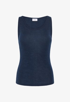 Granatowy top na ramiączkach wykonany z miękkiego, teksturowanego materiału. Posiada okrągły dekolt i bezrękawny fason, z dopasowanym krojem.