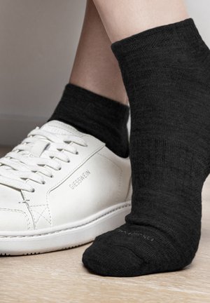 Giesswein 3 PACK - Socken - schwarz