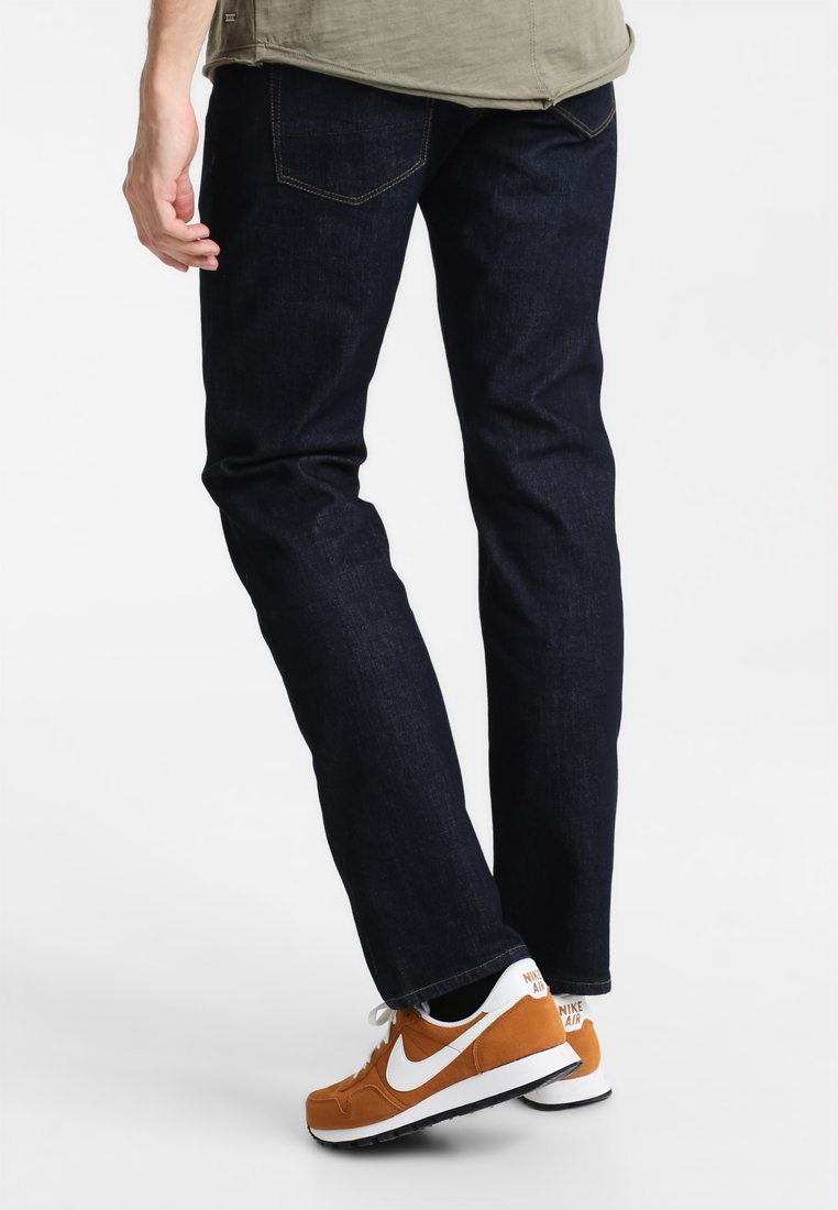 tommy hilfiger denton straight jeans