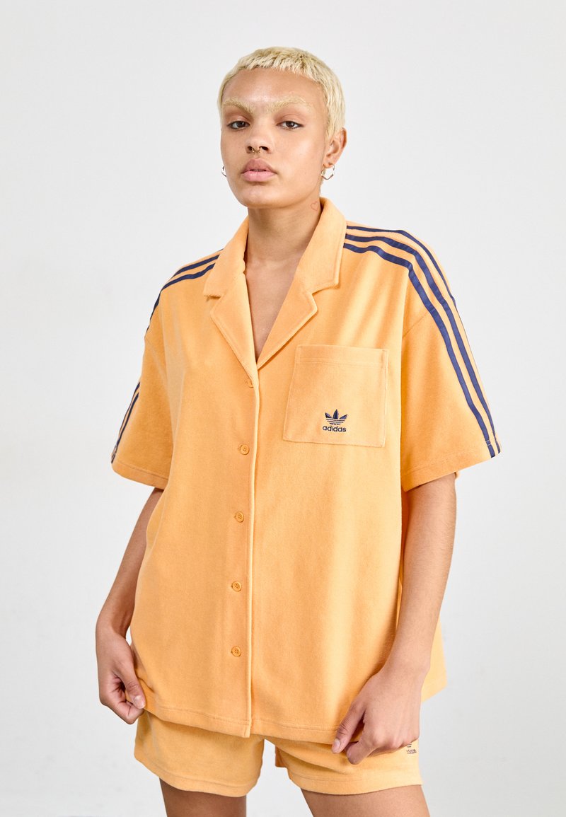adidas Originals RESORT  - Blúzka so zapínaním na gombíky - hazy orange