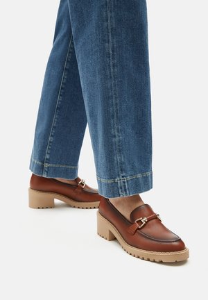 Pantofi slip-on - brown