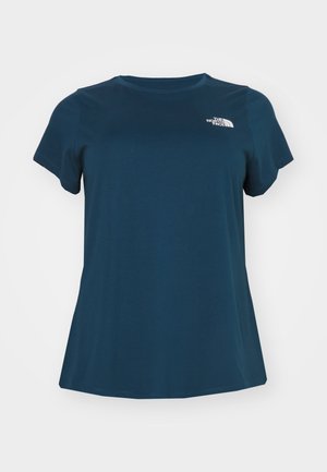 Ciemnoniebieska koszulka z krótkim rękawem, okrągłym dekoltem i małym białym logo The North Face na górnej lewej części klatki piersiowej.