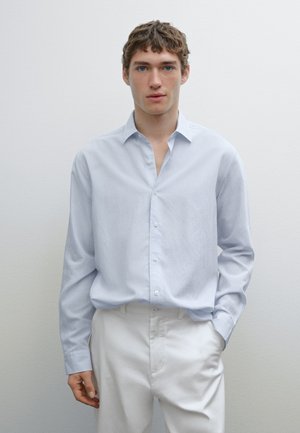 STRIPED FLOWING REGULAR FIT - Shirt - blue