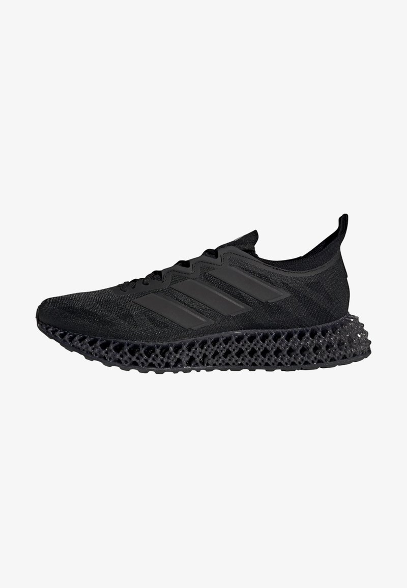 Baskets de sport noires avec une tige tricotée, trois bandes latérales et une semelle texturée imprimée en 3D conçue pour l'amorti et le maintien.
