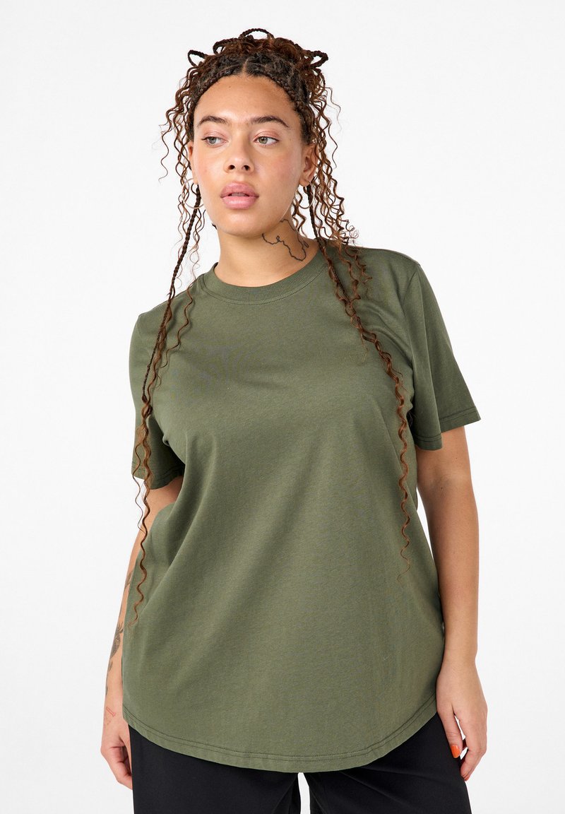 Zizzi MIT RUNDHALSAUSSCHNITT - T-Shirt basic - thyme