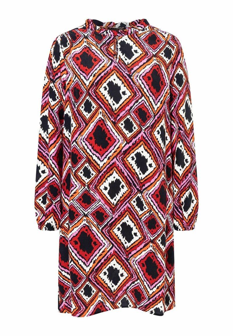 Robe à manches longues ornée d'un motif géométrique vibrant en rouge, rose, noir et blanc. Tissu satiné avec un col volanté.