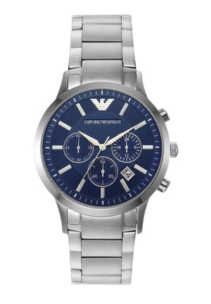 Silberne Metall-Armbanduhr mit blauem Zifferblatt, drei Hilfszifferblättern für Sekunden, Minuten, 24-Stunden-Zeit und einem Datumsfenster bei 4 Uhr.