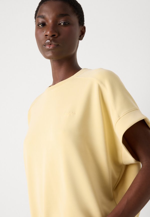 ENARI - Basic T-shirt2