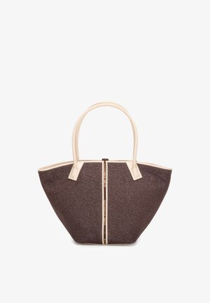 Borsa a mano intrecciata marrone con manici beige, rifiniture beige e "Alexander Smith" stampato verticalmente su una striscia beige centrale.