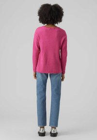 Vero Moda VMCREWLEFILE V-NECK  NOOS - Džemperis - fuchsia purple