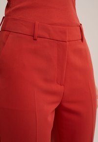 WE Fashion Chino stiliaus kelnės - red