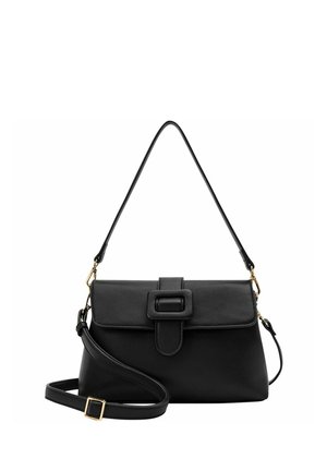 Schwarzlederhandtasche mit rechteckiger Form, Klappe an der Oberseite, quadratischem Schnallenakzent und abnehmbarem Trageriemen mit goldenen Beschlägen.