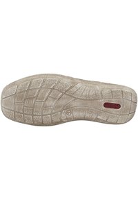 Semelle de chaussure en caoutchouc gris clair avec surface texturée, comportant un motif en grille et en vagues, logo en rouge, et marquage de taille 43.