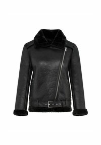 Czarna skórzana kurtka o fakturowanym wykończeniu, z kołnierzem z sztucznego futra, bocznym zamkiem błyskawicznym i paskiem w talii. Długie rękawy z futrzanymi mankietami.