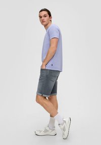 QS Jeansshort - grau