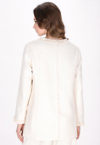 DreiMaster Cappotto corto - offwhite