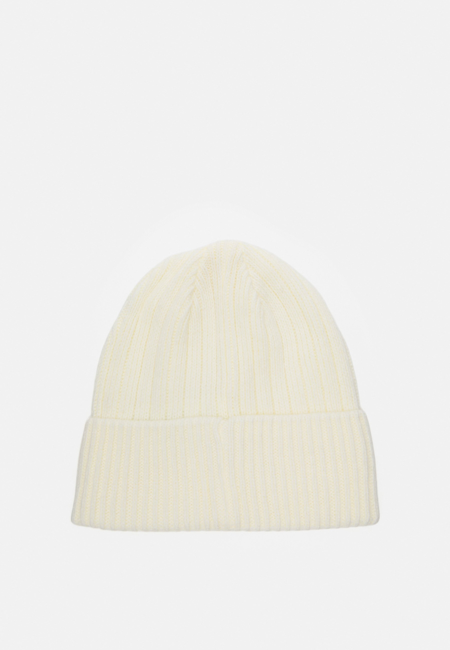 puma white beanie