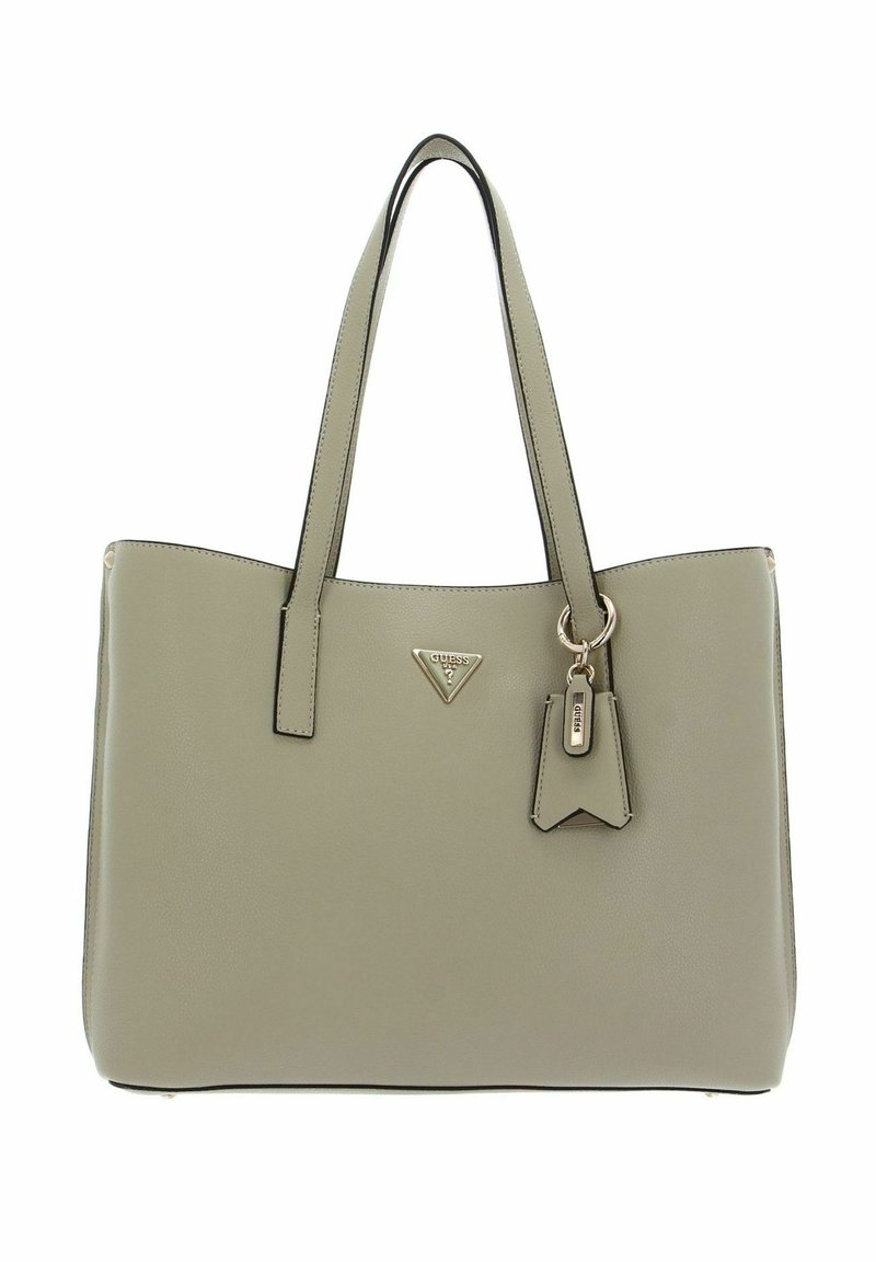Borsa a tote in faux leather grigia con bordi neri, due manici, un logo triangolare di marca e un'etichetta per bagagli removibile. Texture liscia.