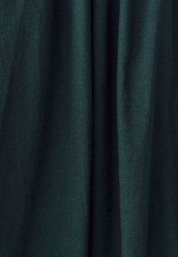 ST MRLO AMILE MIDI - Denní šaty - emerald