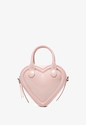 Világos rózsaszín szív alakú kézitáska dupla füllel és oldalsó cipzárokkal, sima bőrből készült.