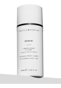 Weiße zylindrische Flasche mit schwarzen Akzenten, beschriftet mit "Pestle & Mortar Renew" für ein leichtes Gel-Reinigungsmittel, mit einem Fassungsvermögen von 100 ml.
